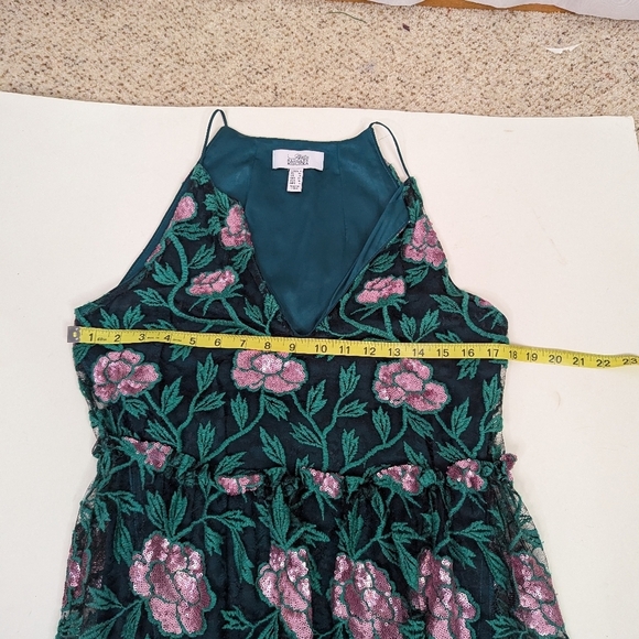 Badgley Mischka Belle Denya Emerald Rose Sequin Floral Ruffled Dress - Picture 6 of 8